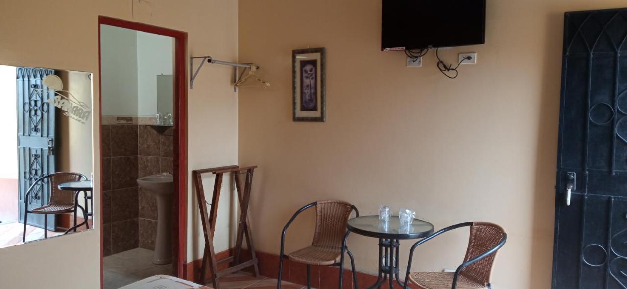 Motel Sahara Suites Barranca Bagian luar foto